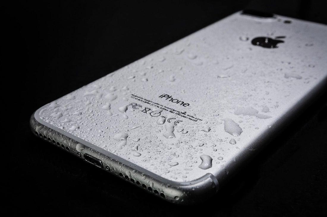 An Apple iPhone that has water damage